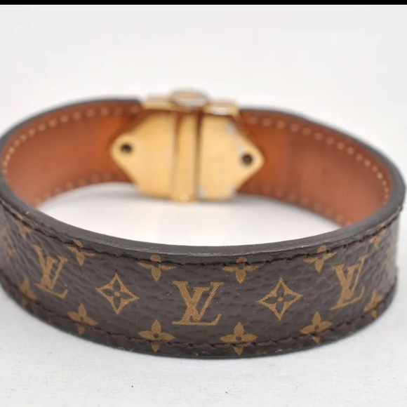 Louis Vuitton Italian Luxury Bracelet - Picture 6 of 9